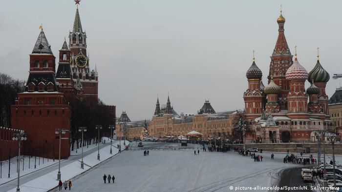 Министр обороны ФРГ призвала ужесточить персональные санкции против Кремля.