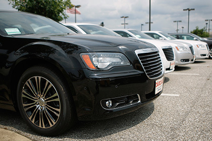 Иракские курды прозвали седан Chrysler 300 «Обамой» в честь президента США Барака Обамы, а Toyota Land Cruser — «Левински».