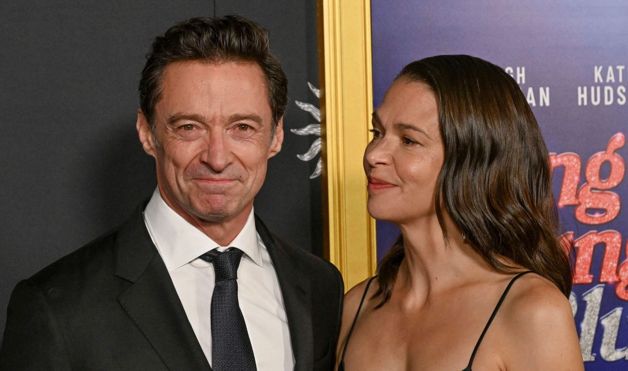 Hugh Jackman a recunoscut public relația sa cu Sutton Foster.
