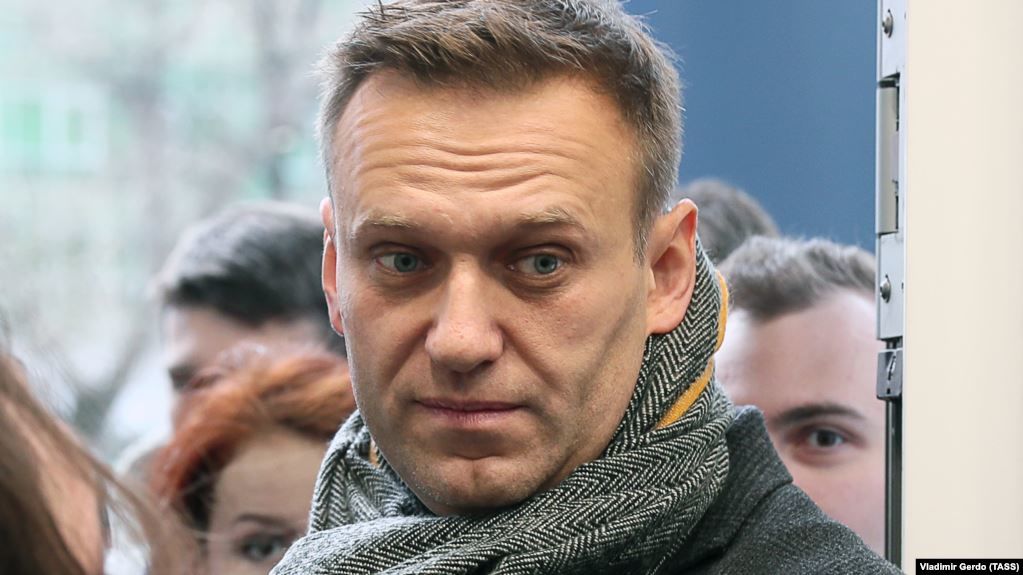 Навальный сейчас находится в Германии, где проходит реабилитацию после отравления.
