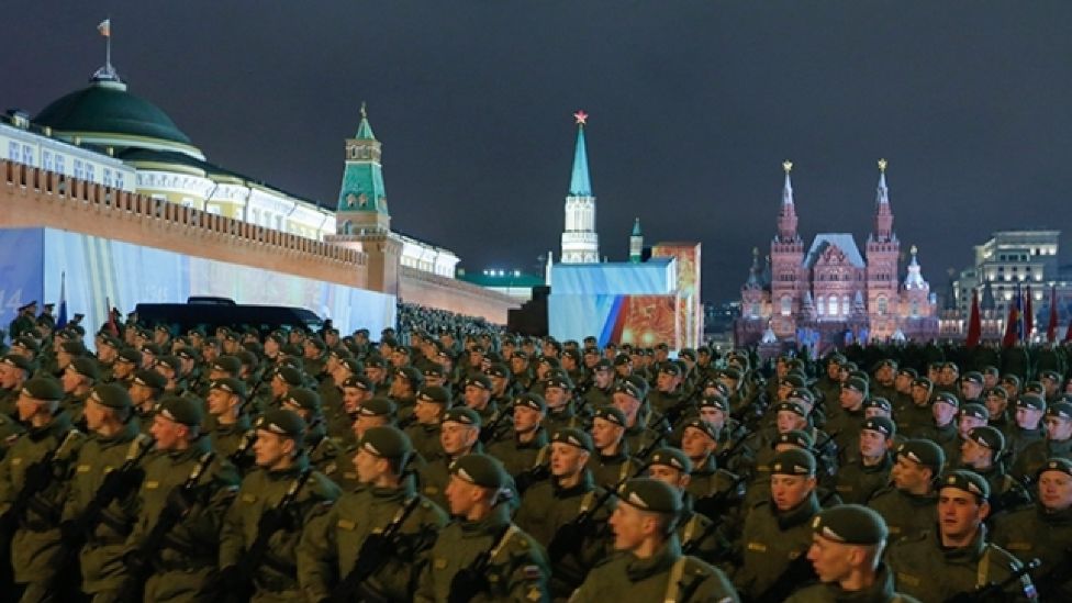 Dacă un posibil atac este dorit de statul rus, NATO se află la luni distanţă de a putea contracara în mod efectiv.