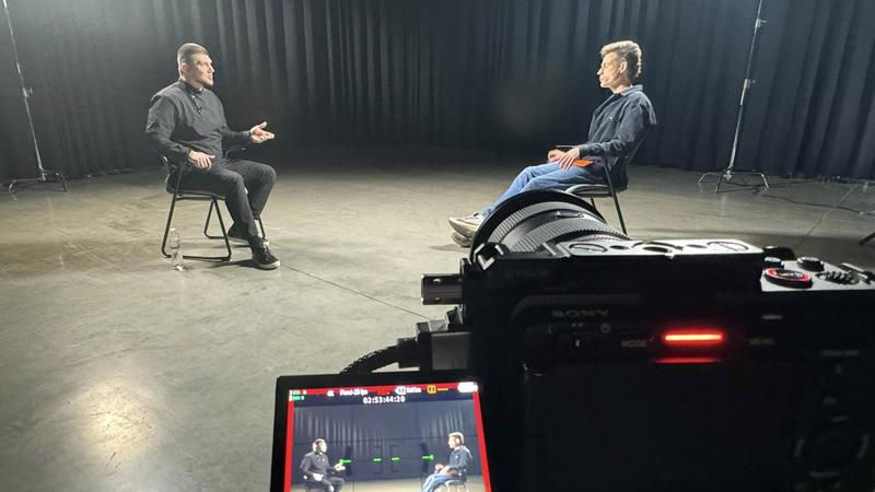 Активистка: "Как неонацист с запретом на въезд в Шенген записал интервью в Госуниверситете?".