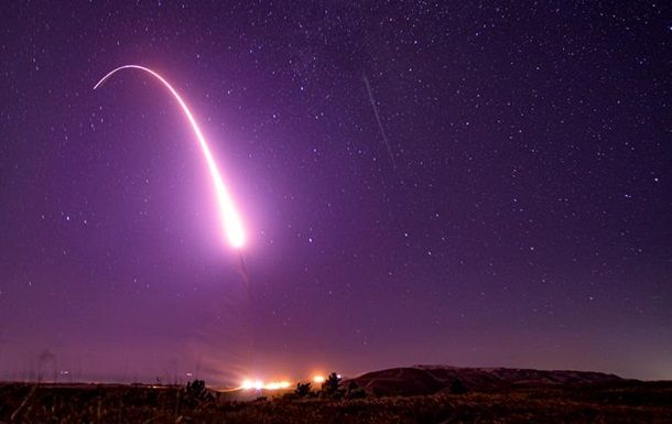 В США  испытали межконтинентальную ракету Minuteman III.