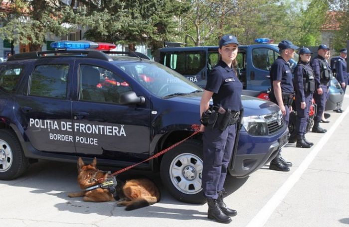 Nouă autospeciale estimate la suma de aproximativ 1,7 milioane euro vor fi donate țării noastre.