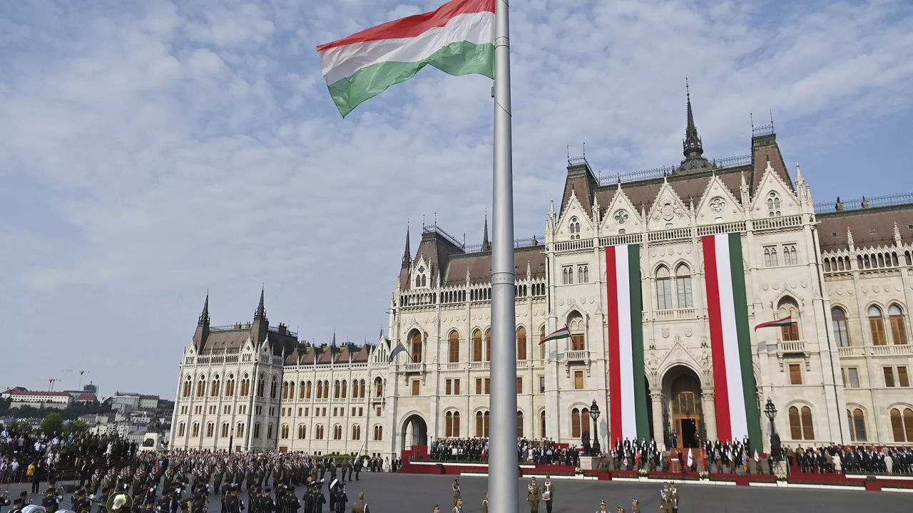 Ungaria le propune migranților să se mute la Bruxelles.