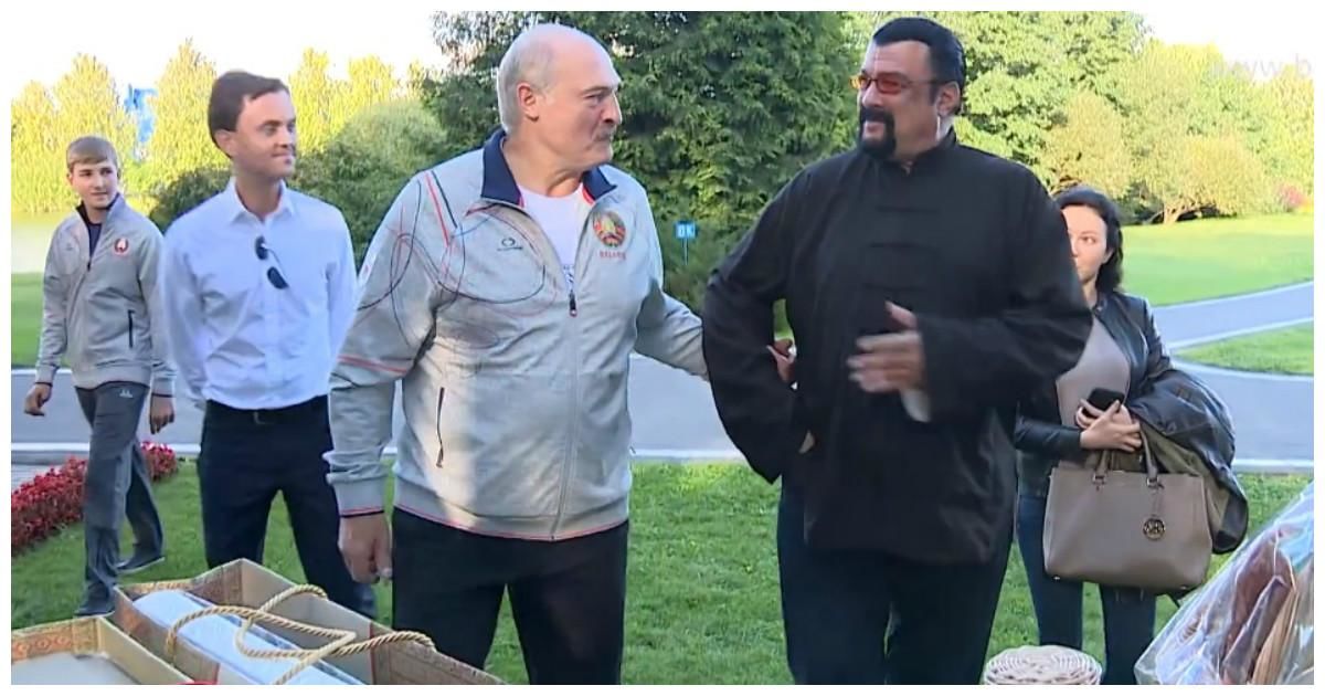 Американский актер Стивен Сигал и президент Белоруссии Александр Лукашенко.