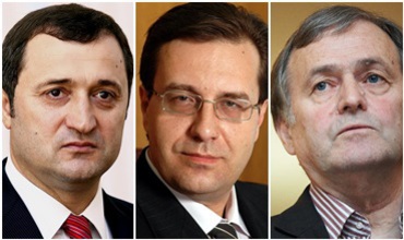 Liderii Coaliţiei de guvernare pleacă la Bruxelles.