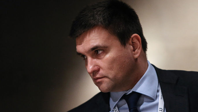 На Украине прокомментировали высылку своих дипломатов из России.