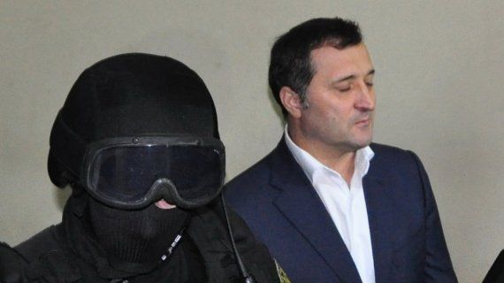 Филату была предоставлена возможность по телефону связаться со своими однопартийцами.