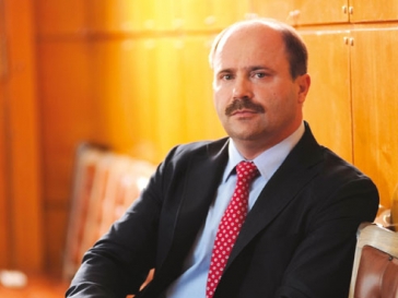 Restricțiile rusești la importul de vinuri moldovenești sunt produsul unei lipse de comunicare dintre responsabilii ruși și moldoveni, anunță ministrul Economiei, Valeriu Lazăr.