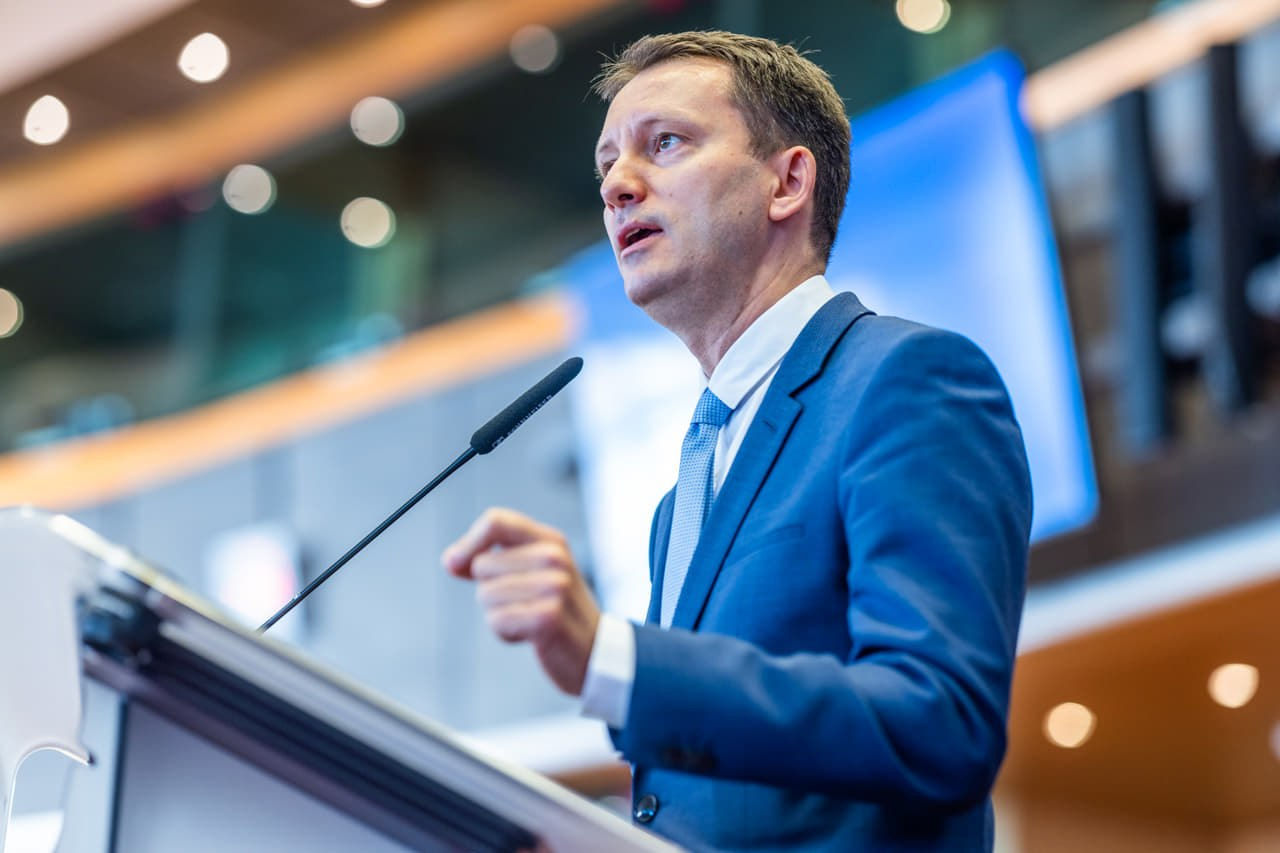 Candidatul la funcția de premier al României așteaptă aprobarea săptămâna viitoare.