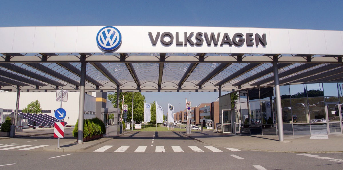 Владельцы Volkswagen требуют срочных реформ из-за падения прибыли.