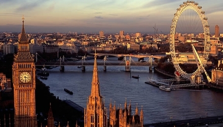 Cei 104 miliardari care locuiesc în Marea Britanie au averi cumulate de 301,13 miliarde de lire (368,75 miliarde de euro).
