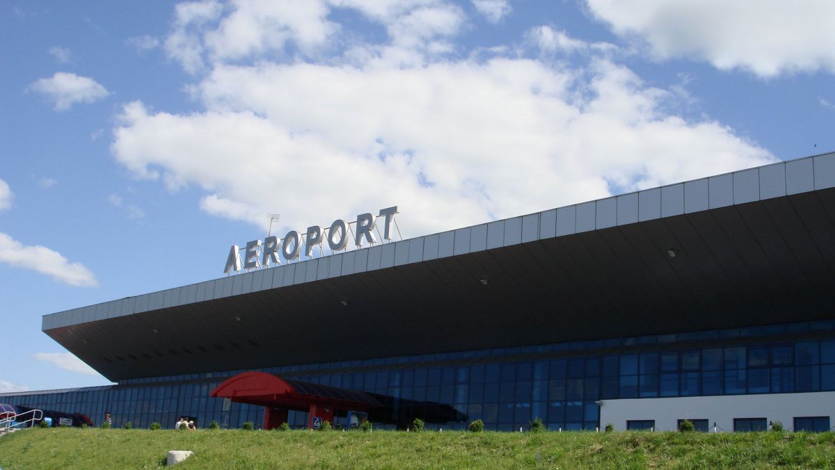 Șefi de la Aeroportul Chișinău ar putea fi implicați în cea mai mare schemă de contrabandă cu pietre semiprețioase. Foto: wikimedia.org