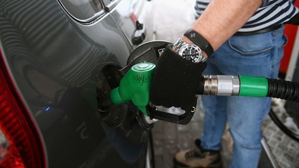 В "Газпром нефть" рассказали, почему производить бензин станет невыгодно.