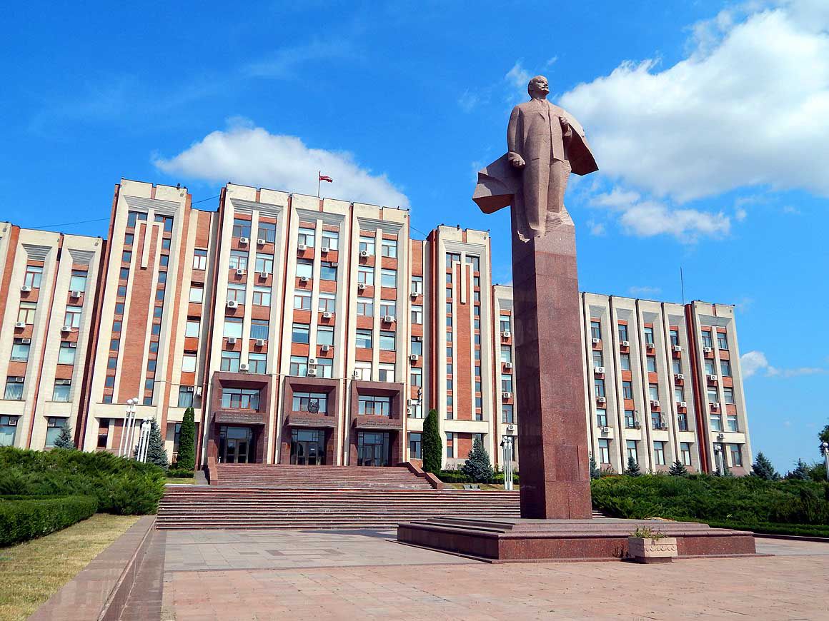 Așa-zisele autorități de la Tiraspol au găsit cine-i vinovat de dispariția miliardului. Foto: weltrekordreise.ch