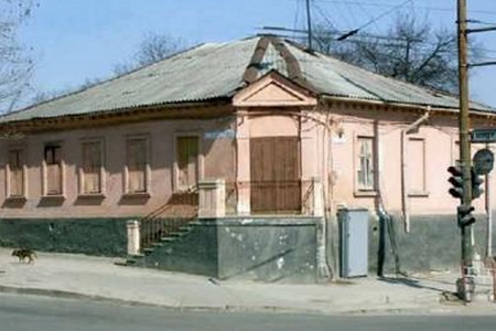 Исторический памятник был снесен вопреки уведомлениям представителей Государственной строительной инспекции.