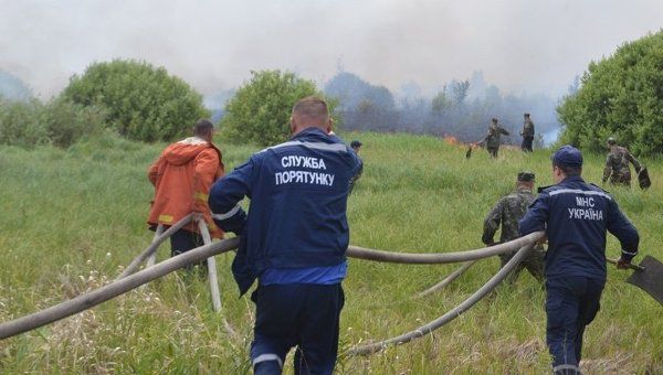 Спасатели считают, что причиной пожара стал поджог.