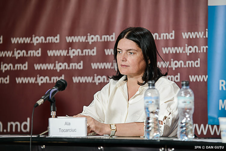 Токарчук: Нужно тестировать всех учителей за счёт государства.