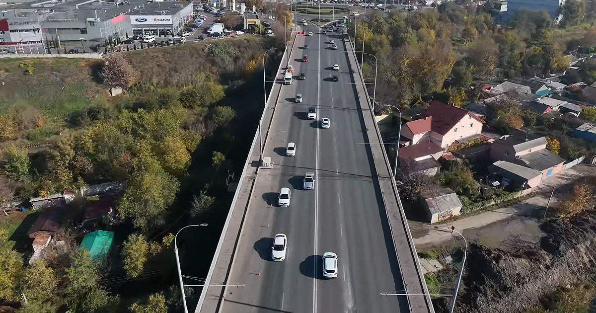 Ремонт моста на улице Михая Витязула в столице планируют завершить летом 2025 года.