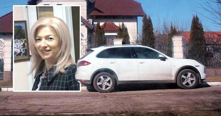 Активисты захотели купить Porsche у судьи за 12 тысяч леев.