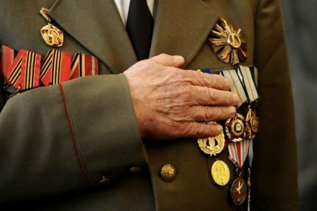 Guvernul: Bani veteranilor de război. De ce servicii vor beneficia