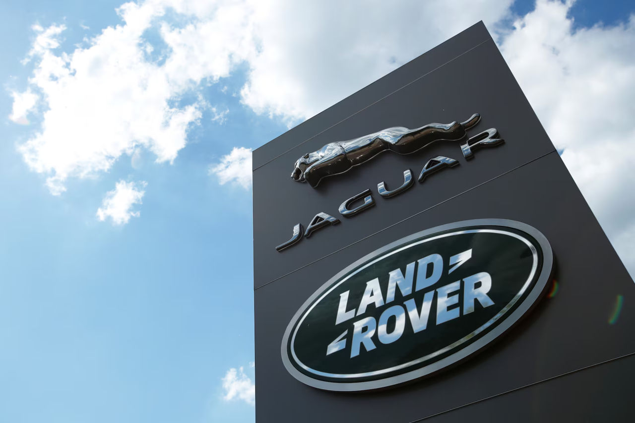 Profitul Jaguar Land Rover a scăzut cu 99%.