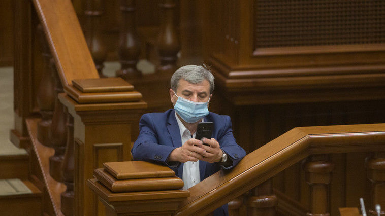 Депутат ПСРМ Корнелиу Фуркулицэ.