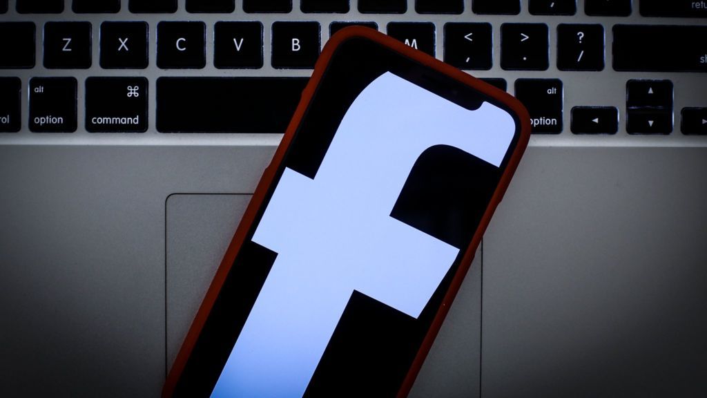 Facebook платила сотням подрядчиков за прослушку аудиосообщений пользователей.