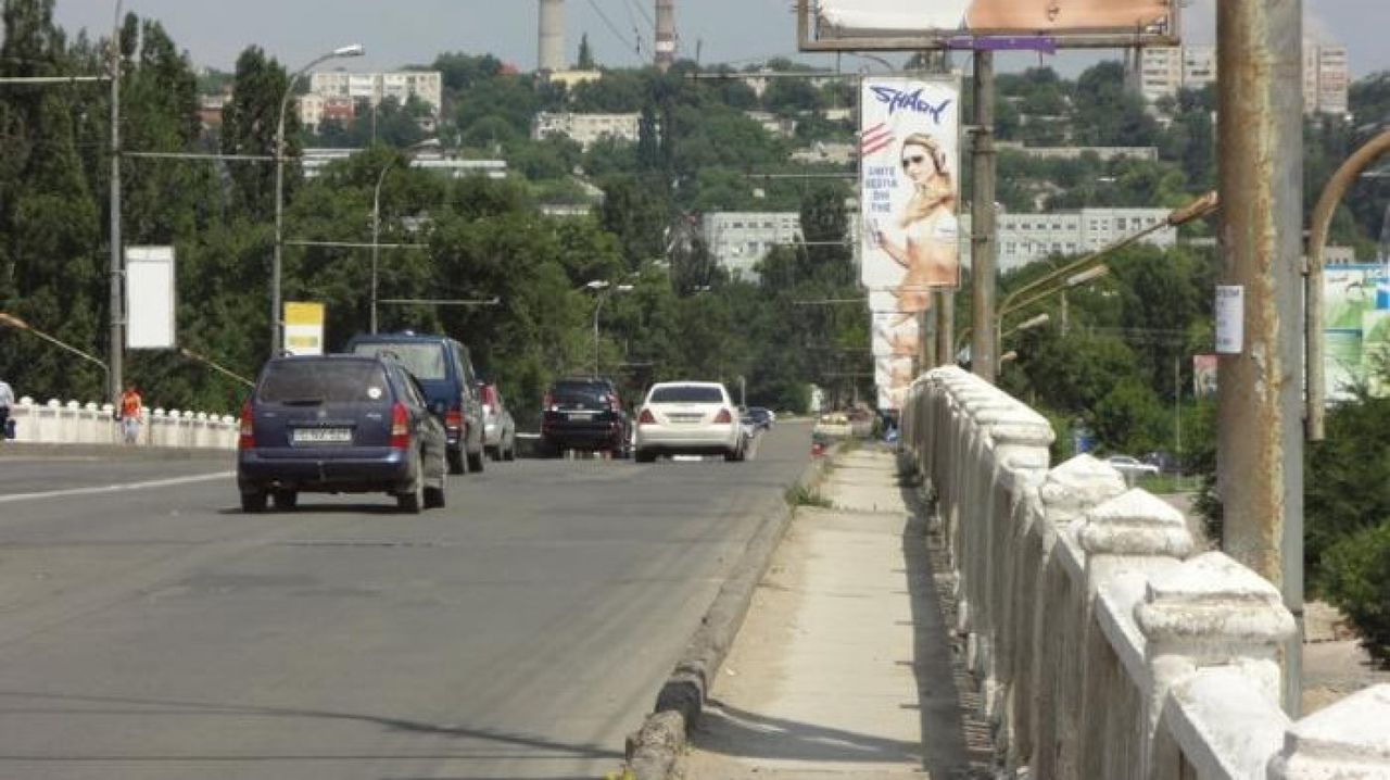 Мост на улице Измаильской требует срочного ремонта. Фото: aif.md.