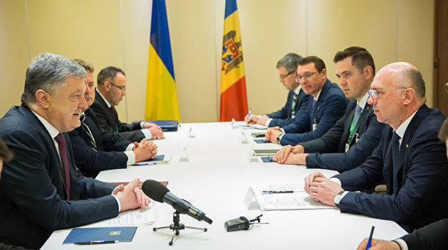 19 марта, накануне первого тура президентских выборов, Украина неожиданно сняла санкции с ММЗ.