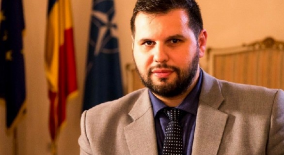 Acesta şi-a exprimat speranţa că va avea loc unificarea programei şcolare pentru elevii români din întreaga Ucraină.