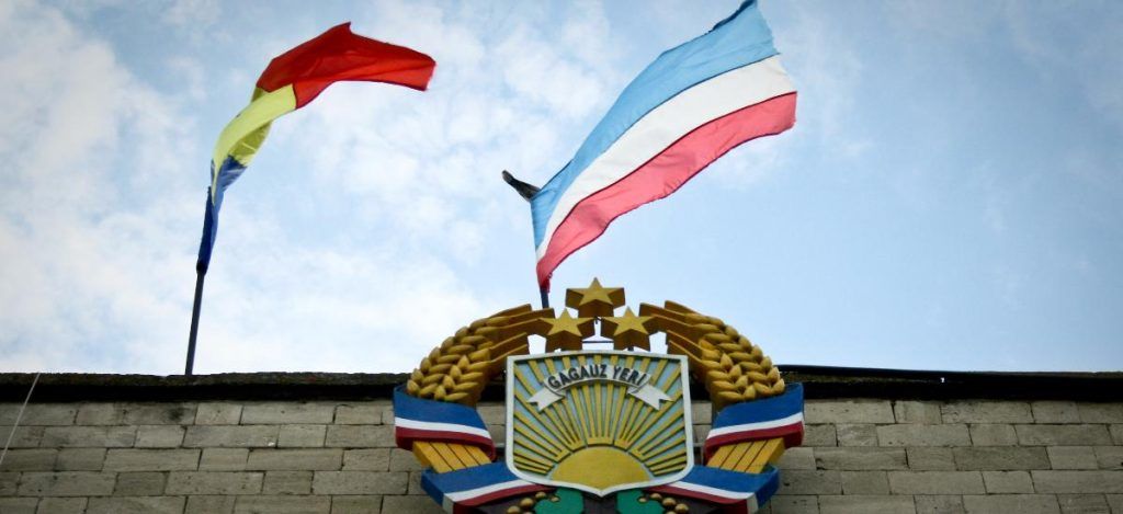 На кресло башкана Гагаузии претендуют Ирина Влах, независимый кандидат Василе Аладов и активист Михаил Влах.
