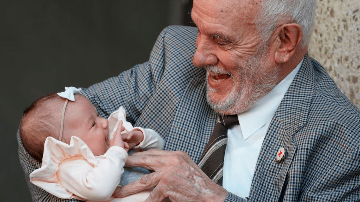 Умер австралийский донор, чья кровь спасла более 2 млн детей.