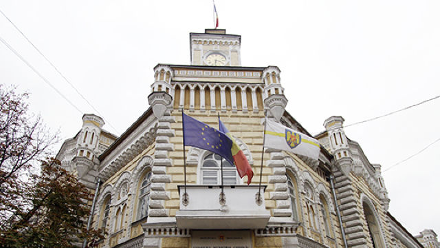 Administraţia municipiului Chişinău pregăteşte o reducere semnificativă a unor taxe locale. 