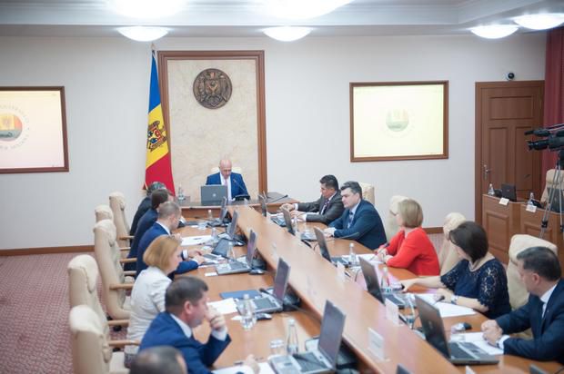 Au fost aprobate regulamentele ministerelor reorganizate
