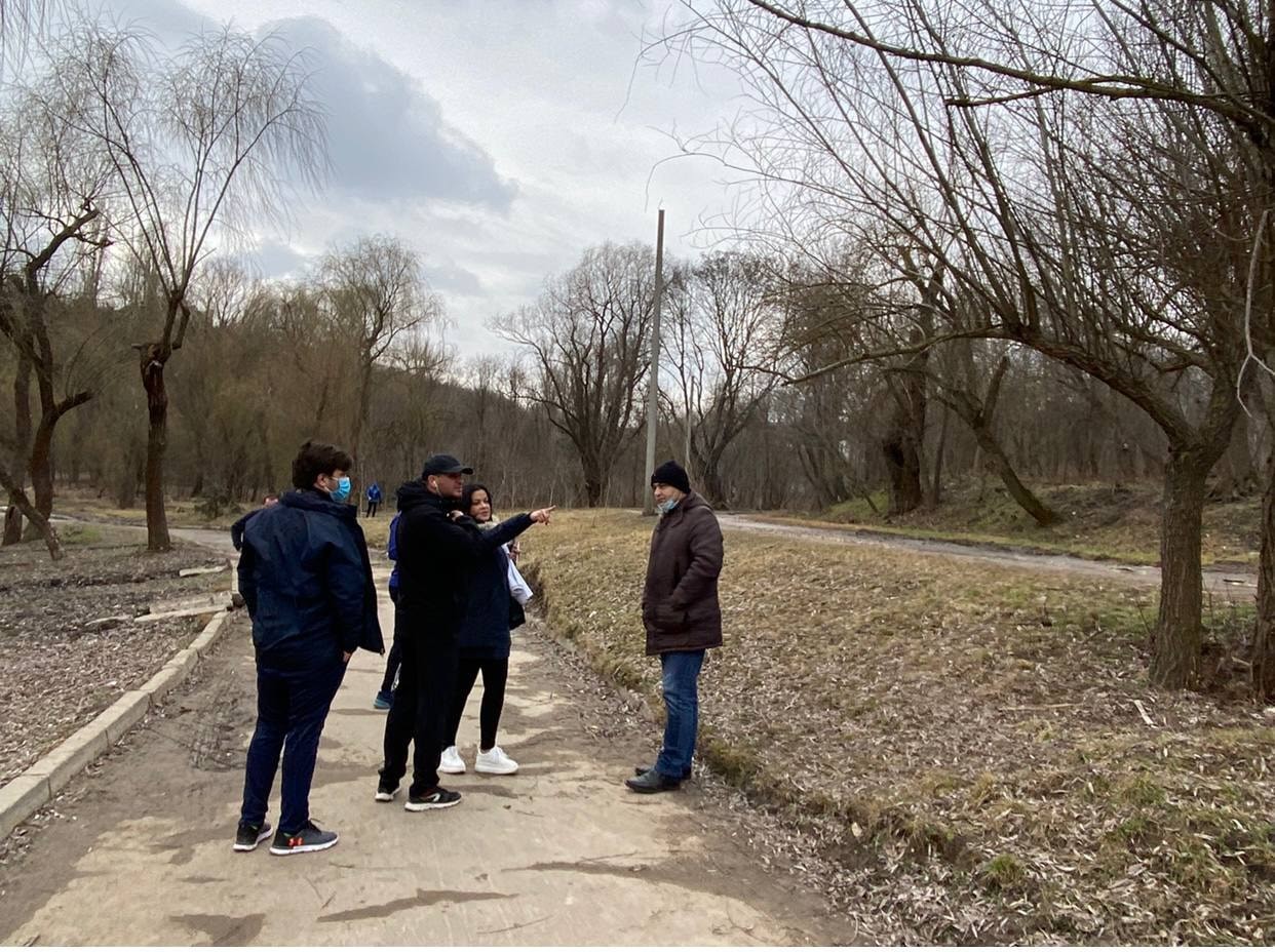 В Кишиневе началось восстановление подъездной дороги по улице Мелестиу.
