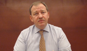Партия социалистов настаивает на проведении общенационального референдума о внешнеполитическом развитии страны.