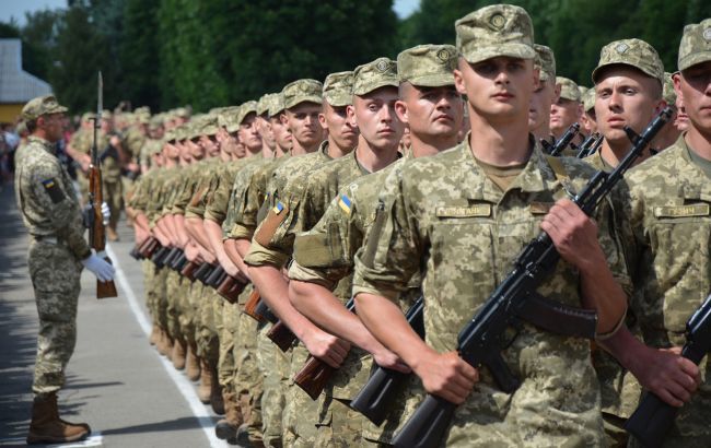 В Украине отменят призыв на срочную военную службу.