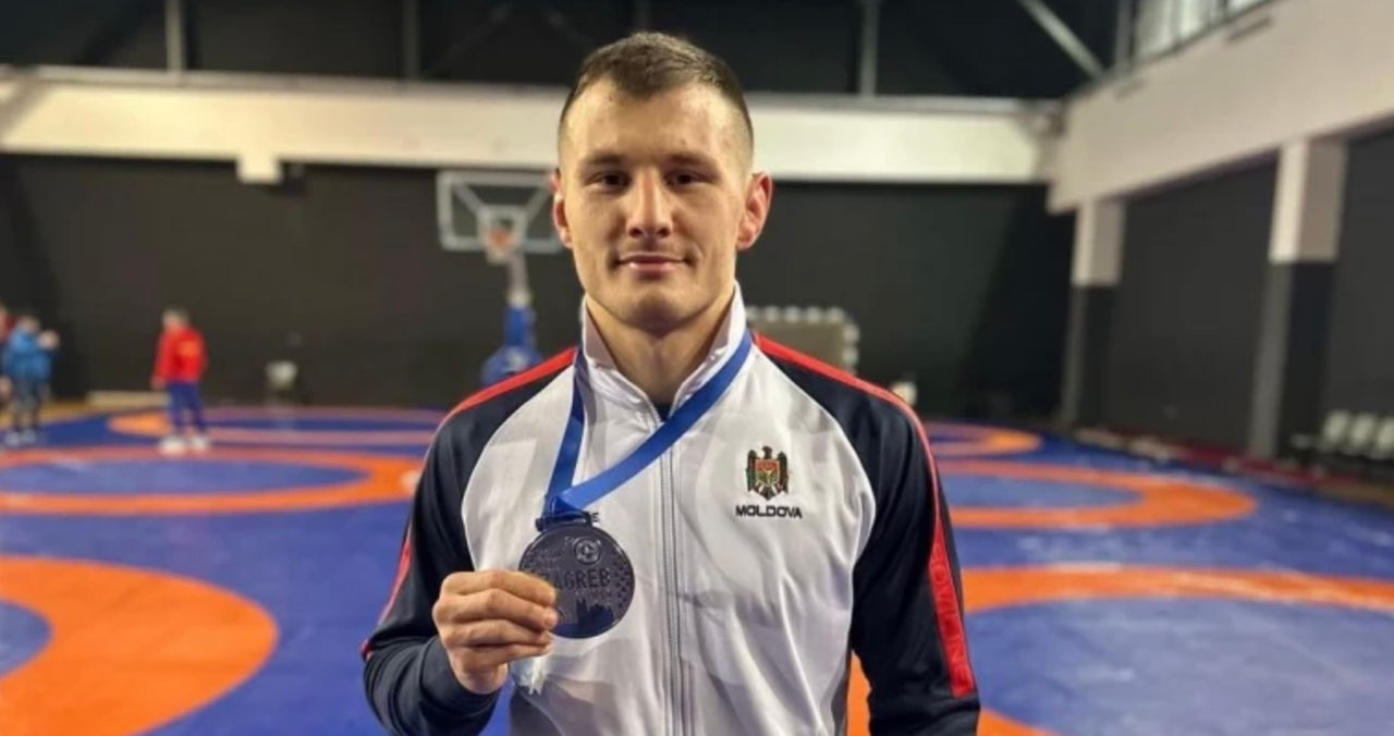 Luptătorul moldovean Valentin Petic a luat argintul la turneul Zagreb Open.