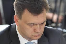 Ministrul de Interne a cerut efectuarea a doua anchete interne la MAI, dupa retinerea unui jurnalist de la un portal de stiri.