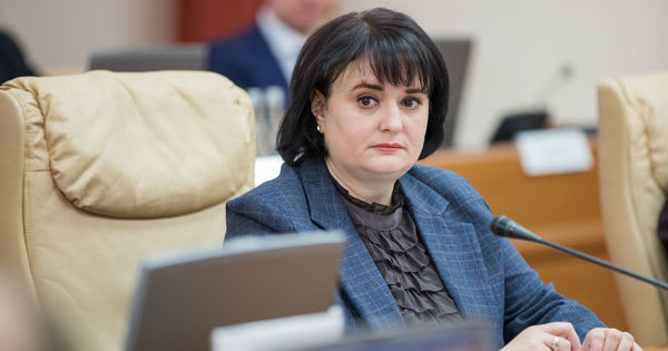 Министр здравоохранения, труда и социальной защиты Виорика Думбрэвяну.