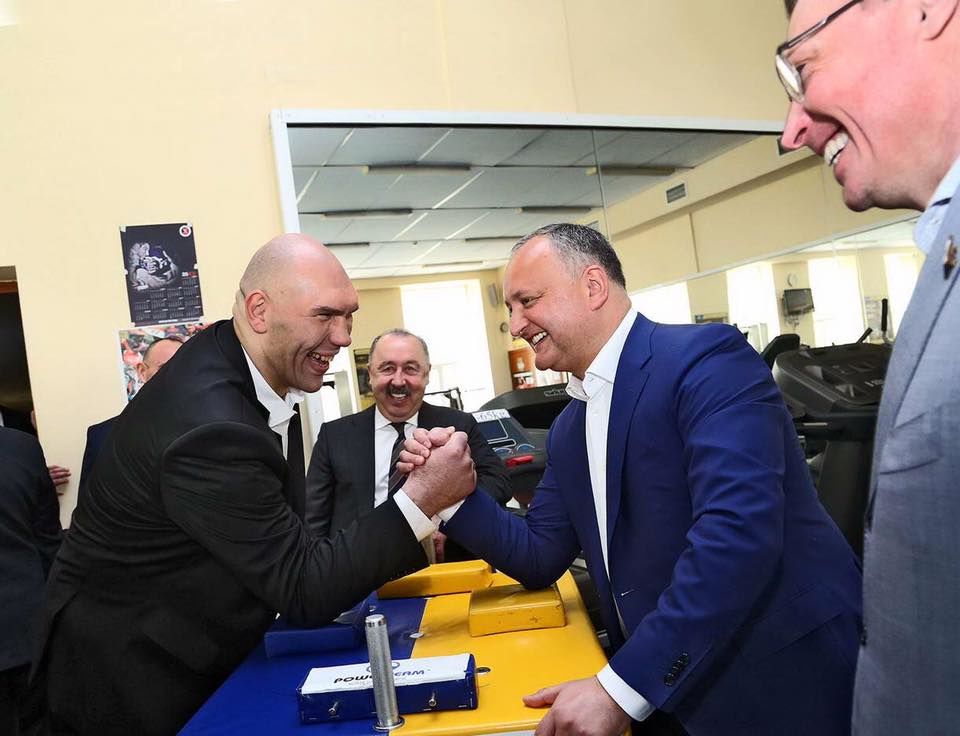 Ring de box la Chișinău, inaugurat de Dodon și Valuev. Foto:presedinte.md