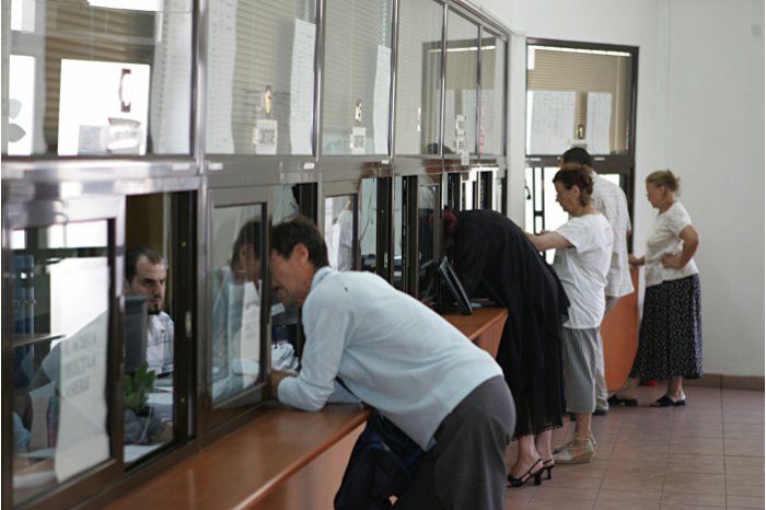 Еще 5 центров Агентства госуслуг будут работать по продленному графику.