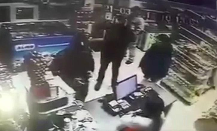 Angajată agresată la o staţie PECO cu aparatul de casă