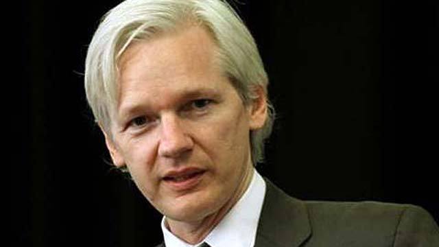 Ассанж подчеркнул необходимость создания особой инфраструктуры в рамках глобальной сети, чтобы сохранить независимость государств.  Фото: 1tv.ru