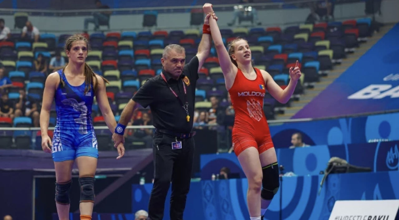 Молдавская спортсменка принесла стране первую медаль на чемпионате мира по борьбе в Баку.