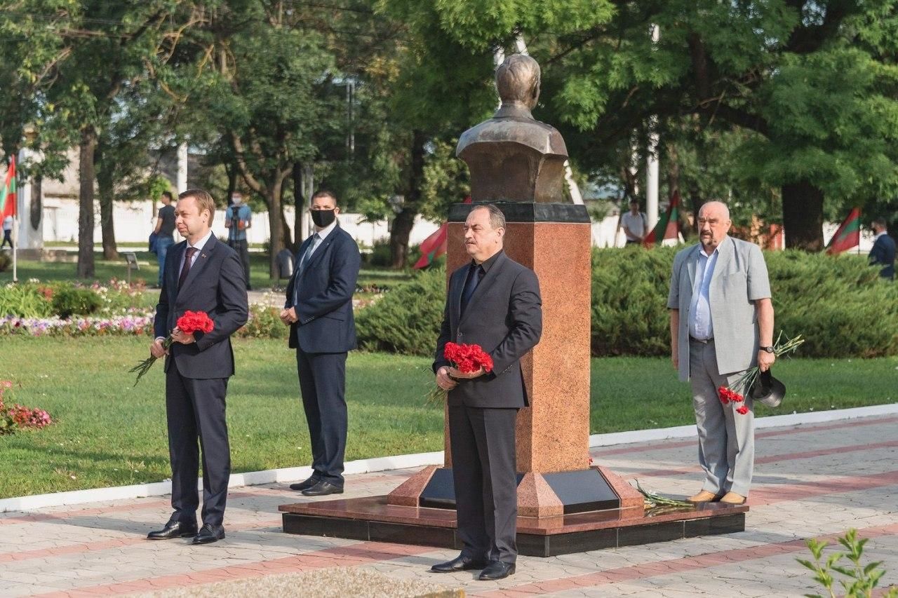 В Приднестровье отметили годовщину Бендерской трагедии.
