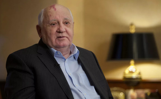 Горбачев призвал защитить правду о Второй мировой войне от лжи.