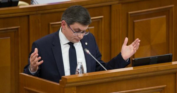 Председатель парламента Игорь Гросу. 